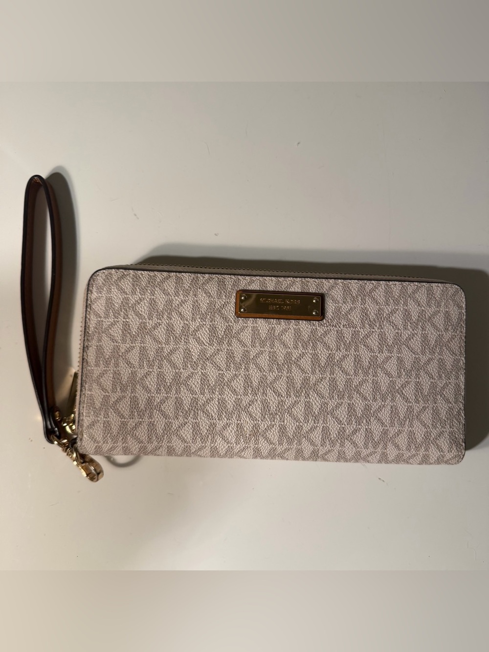 Michael Kors Light Beige Logo Zip Wristlet Wallet with Gold Hardware